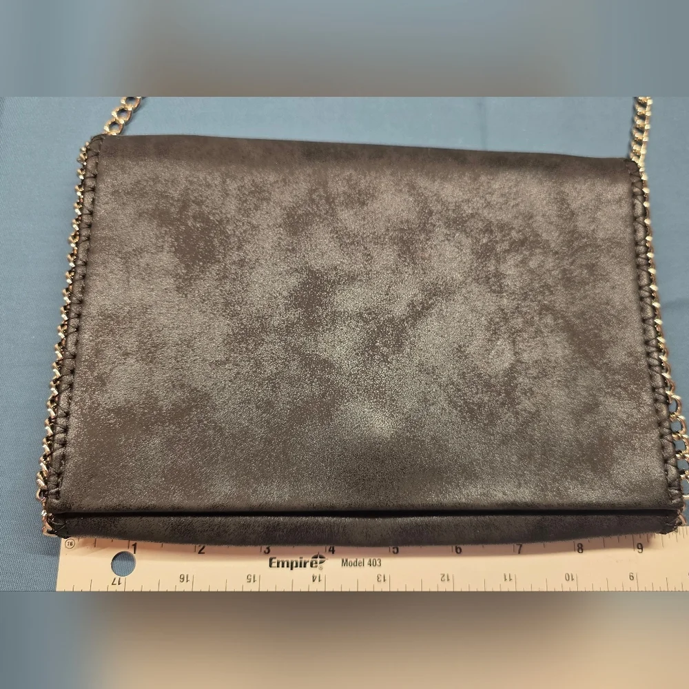 Chelsea28 Black Chain-Trim Clutch‎